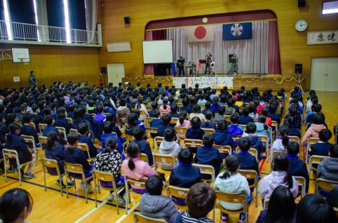 小浜市 今富小学校にてトーク＆ライブをさせていただきました♪